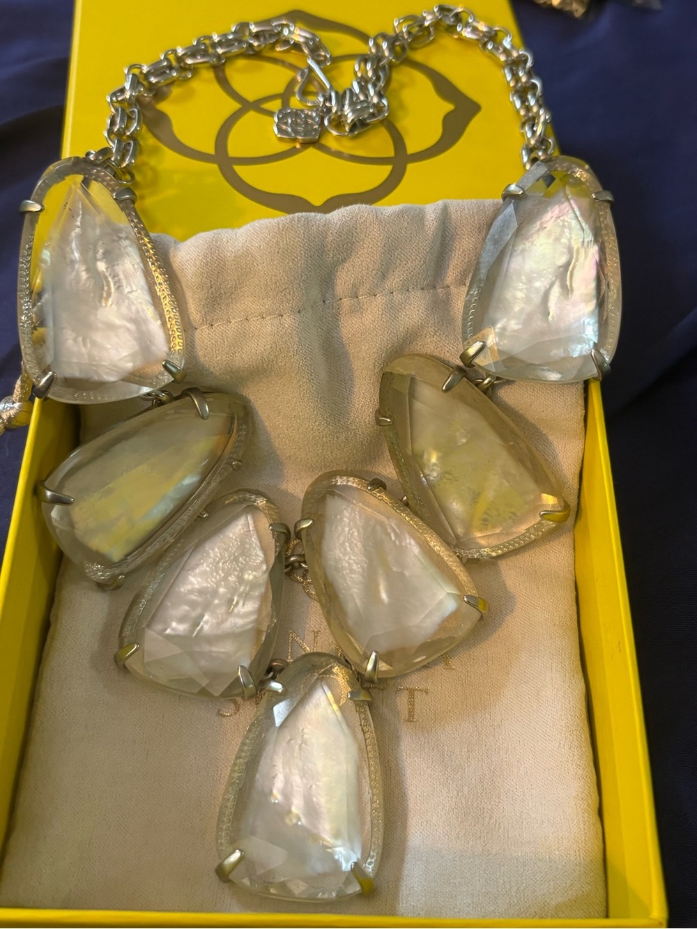 Kendra Scott Harlow retired Iridescent Statement Necklace